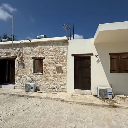Cozy Stone House With 1 Bedroom Marathounta