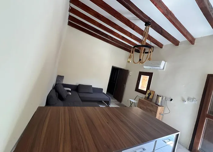 Cozy Stone House With 1 Bedroom Marathounta