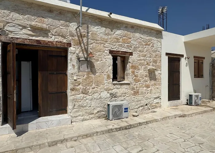 Apartmán Cozy Stone House With 1 Bedroom Marathounta