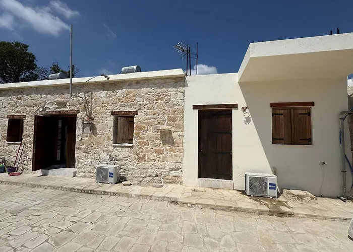 Cozy Stone House With 1 Bedroom Marathounta