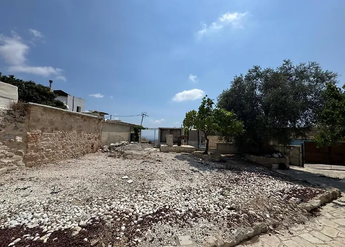 Cozy Stone House With 1 Bedroom Apartmán Marathounta